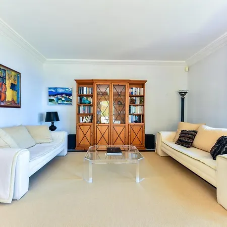 Villa La *